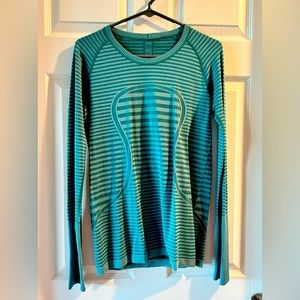 Lululemon swift L/S Striped top